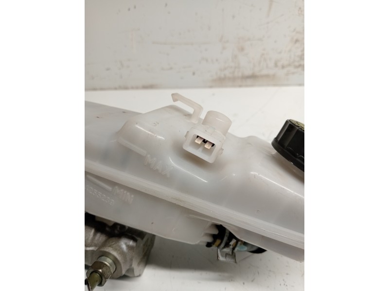 Recambio de bomba freno para toyota auris business referencia OEM IAM 0204255239 717818 