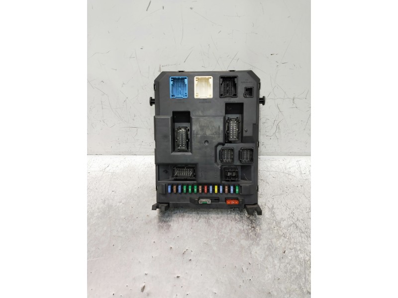 Recambio de caja reles / fusibles para peugeot 207 1.4 referencia OEM IAM 9664983080 BSIEVX0100 