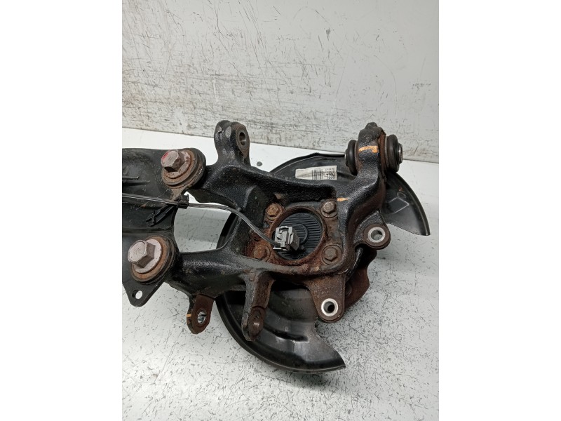 Recambio de mangueta trasera izquierda para toyota auris business referencia OEM IAM   