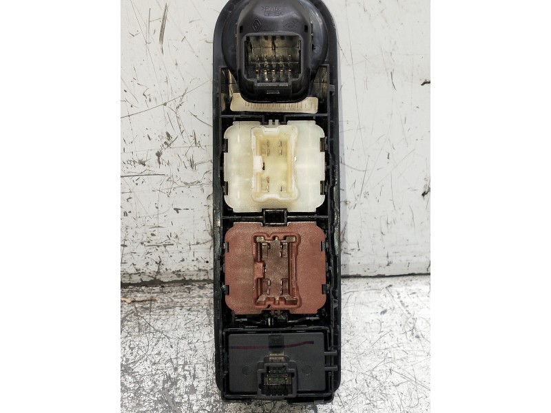 Recambio de motor elevalunas delantero izquierdo para renault captur referencia OEM IAM 2544113300R 254118722R 5P