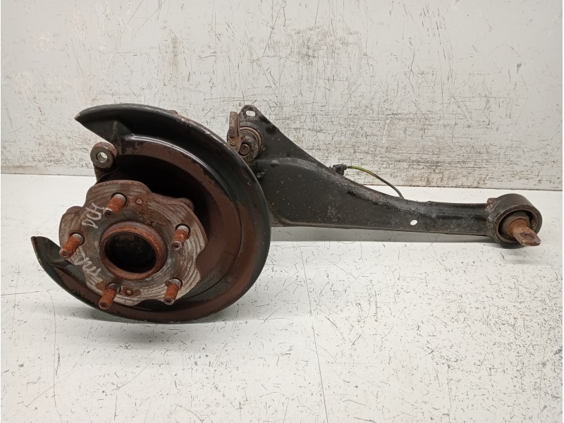 Recambio de mangueta trasera derecha para toyota auris business referencia OEM IAM   