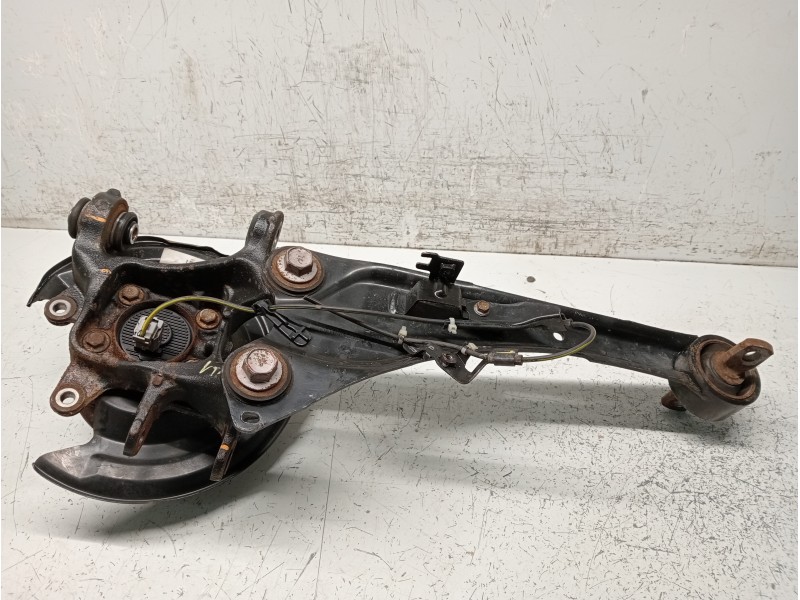 Recambio de mangueta trasera derecha para toyota auris business referencia OEM IAM   