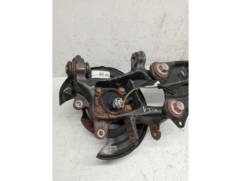 Recambio de mangueta trasera derecha para toyota auris business referencia OEM IAM   