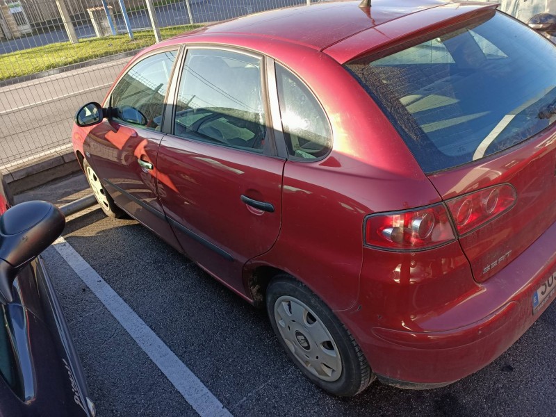 seat ibiza (6l1) del año 2003