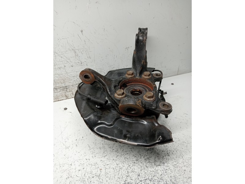 Recambio de mangueta delantera izquierda para toyota auris business referencia OEM IAM   