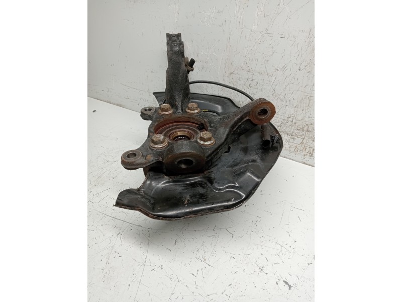 Recambio de mangueta delantera derecha para toyota auris business referencia OEM IAM   