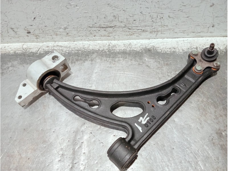Recambio de brazo suspension inferior delantero izquierdo para seat leon (1p1) referencia OEM IAM   