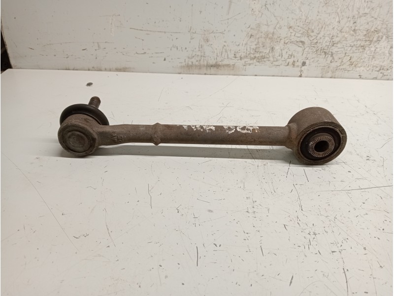 Recambio de brazo suspension inferior trasero derecho para toyota auris business referencia OEM IAM   