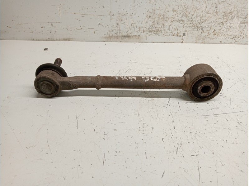Recambio de brazo suspension inferior trasero derecho para toyota auris business referencia OEM IAM   