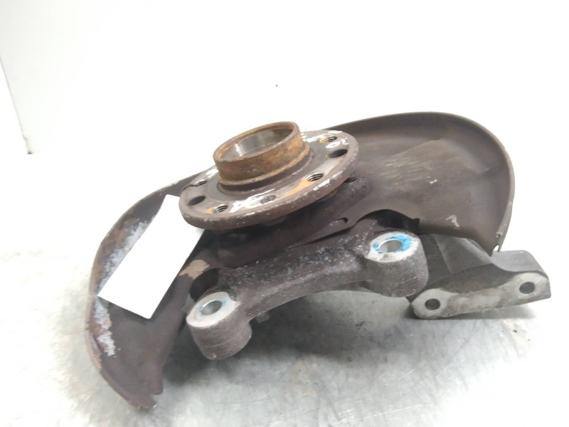 Recambio de mangueta delantera derecha para saab 9-5 familiar 2.2 tid arc referencia OEM IAM 12762376  