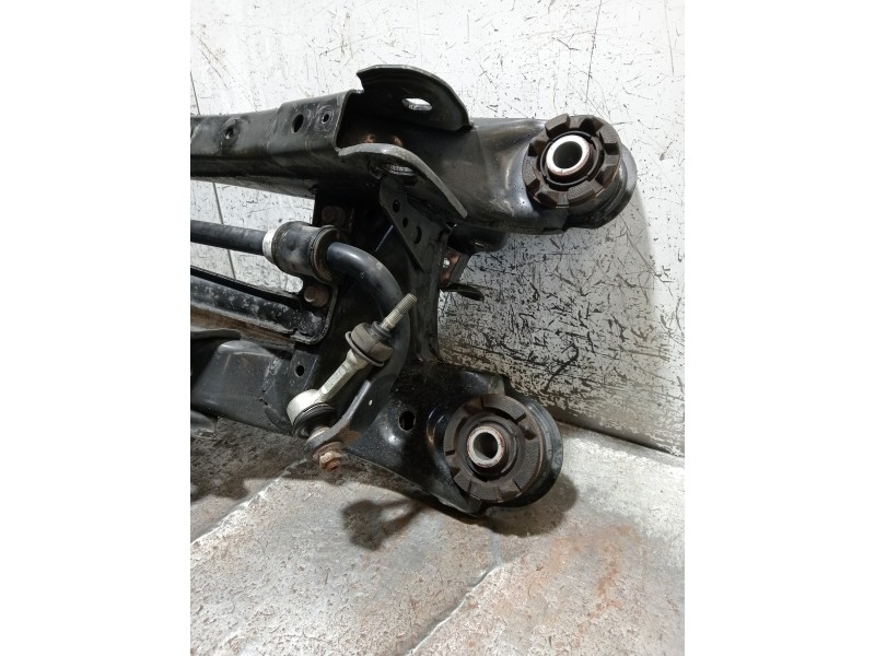 Recambio de puente delantero para toyota auris business referencia OEM IAM   LA CUNA