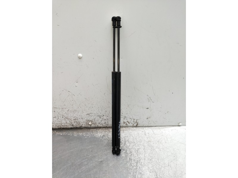 Recambio de amortiguadores maletero / porton para mazda cx-3 referencia OEM IAM D10E 17127C1 