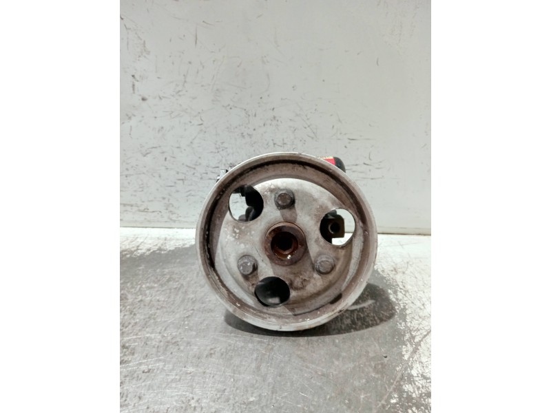 Recambio de bomba direccion para renault clio ii fase i (b/cbo) 1.4 alize referencia OEM IAM 7700431286 7700431283 26077782RP