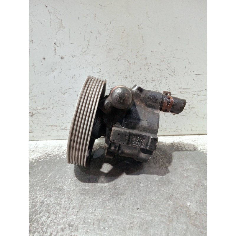 Recambio de bomba direccion para renault clio ii fase i (b/cbo) 1.4 alize referencia OEM IAM 7700431286 7700431283 26077782RP