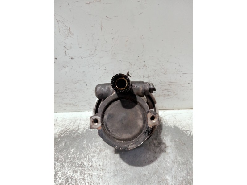 Recambio de bomba direccion para renault clio ii fase i (b/cbo) 1.4 alize referencia OEM IAM 7700431286 7700431283 26077782RP