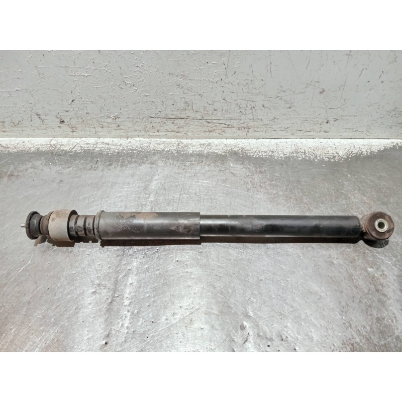 Recambio de amortiguador trasero derecho para renault clio ii fase i (b/cbo) 1.4 alize referencia OEM IAM 7700426693D 0305100041