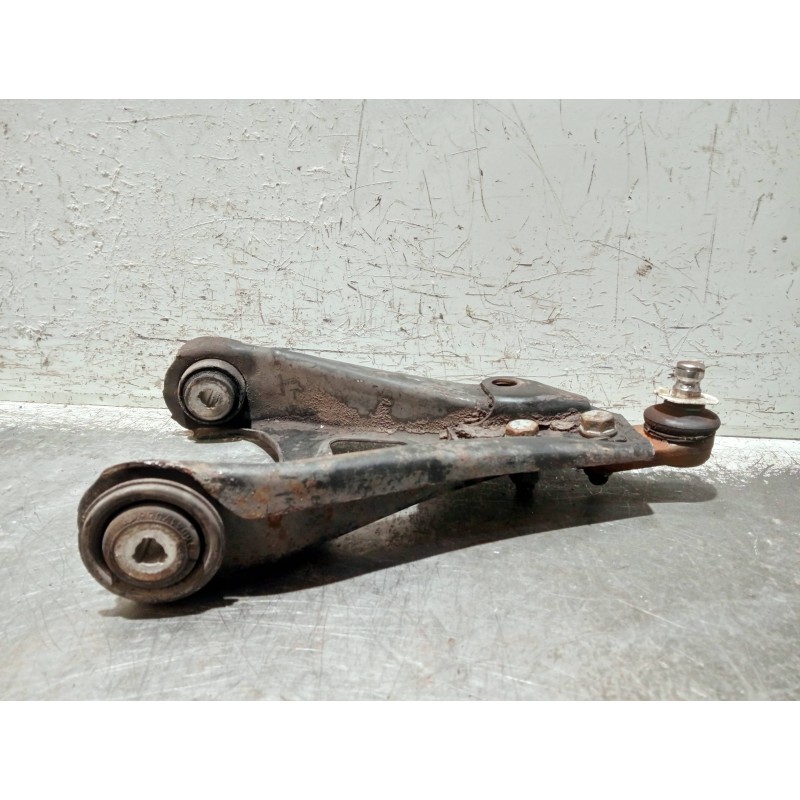 Recambio de brazo suspension inferior delantero izquierdo para renault clio ii fase i (b/cbo) 1.4 alize referencia OEM IAM   