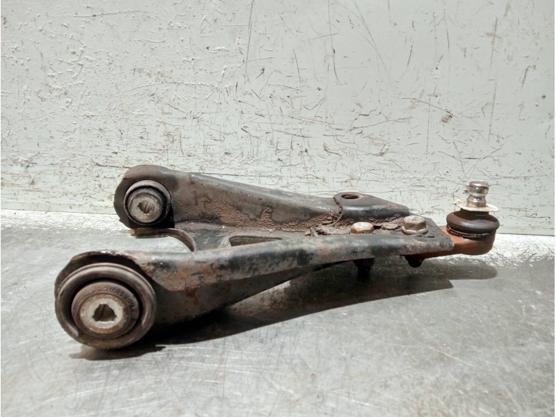 Recambio de brazo suspension inferior delantero izquierdo para renault clio ii fase i (b/cbo) 1.4 alize referencia OEM IAM   