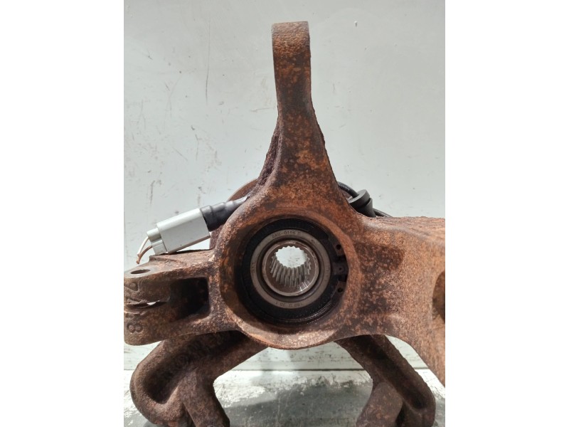 Recambio de mangueta delantera izquierda para ford focus berlina (cak) ambiente referencia OEM IAM SV66410100  