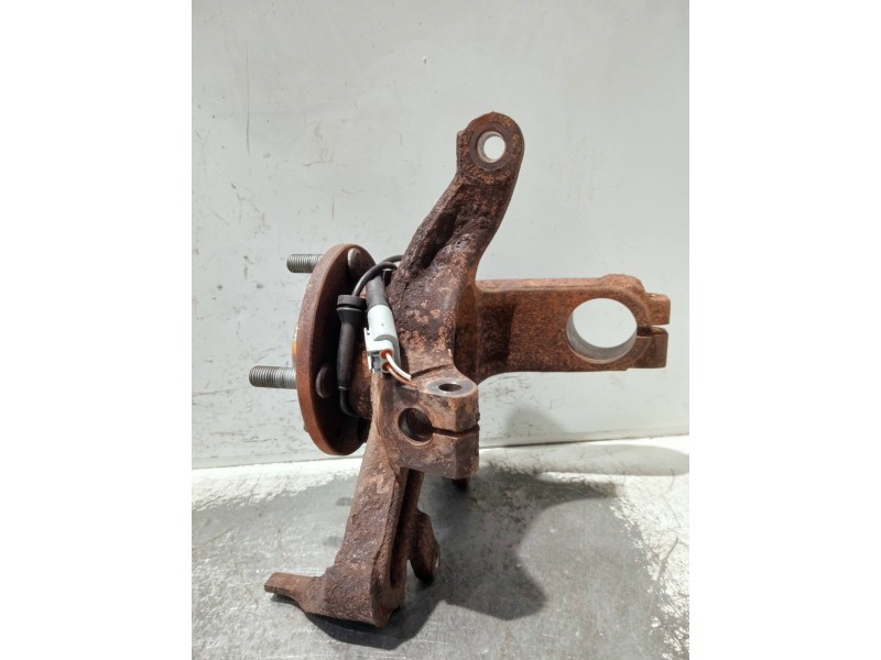 Recambio de mangueta delantera izquierda para ford focus berlina (cak) ambiente referencia OEM IAM SV66410100  