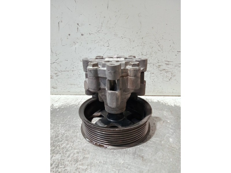 Recambio de bomba direccion para land rover discovery v6 td s referencia OEM IAM QVB500400  