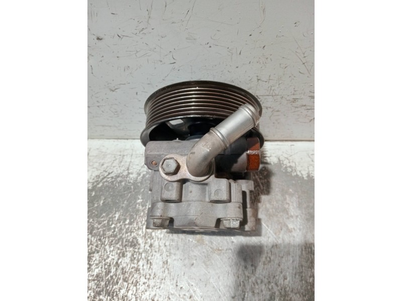 Recambio de bomba direccion para land rover discovery v6 td s referencia OEM IAM QVB500400  