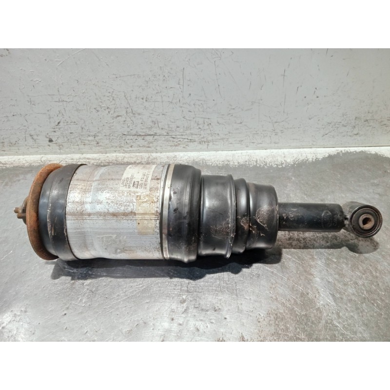 Recambio de amortiguador trasero derecho para land rover discovery v6 td s referencia OEM IAM 22214642 3497422 RPD000308
