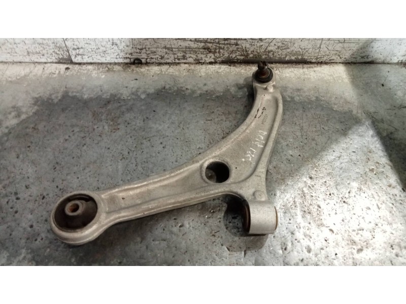 Recambio de brazo suspension inferior delantero izquierdo para hyundai i40 1.7 crdi cat referencia OEM IAM   