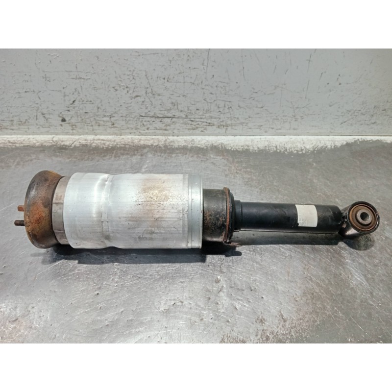 Recambio de amortiguador delantero derecho para land rover discovery v6 td s referencia OEM IAM 22214641 3497416 RNB000857