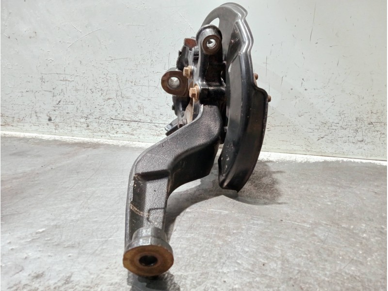 Recambio de mangueta delantera derecha para land rover discovery v6 td s referencia OEM IAM RUB000224RH  