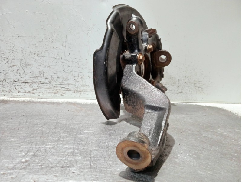 Recambio de mangueta delantera izquierda para land rover discovery v6 td s referencia OEM IAM RUB000234LH  