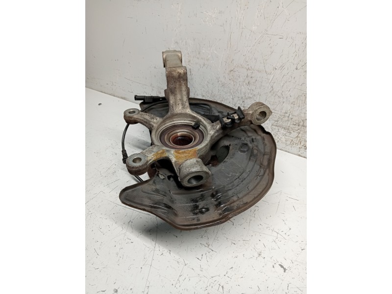 Recambio de mangueta delantera derecha para mercedes clase b (w246) b 180 cdi be (246.200) referencia OEM IAM   