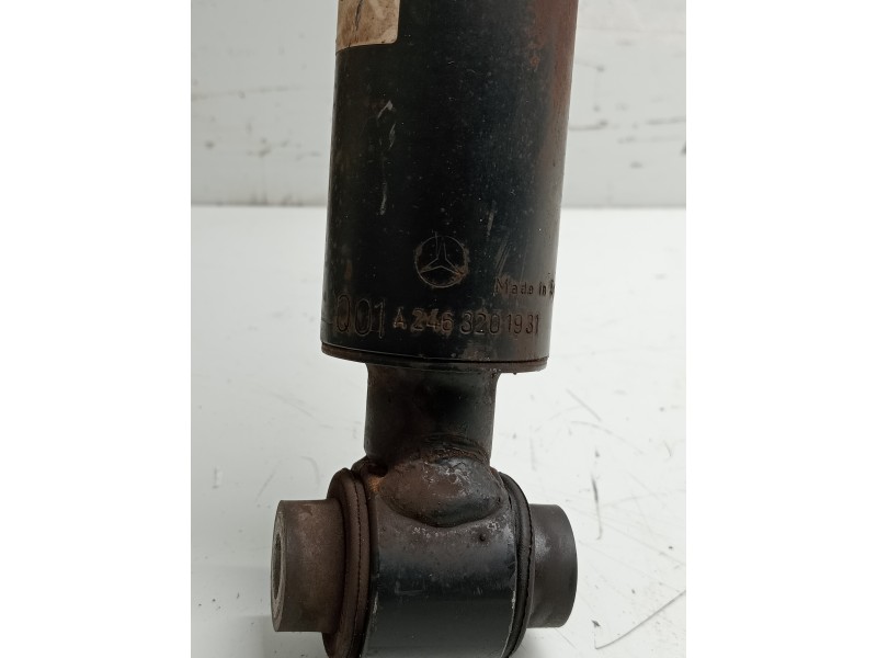 Recambio de amortiguador trasero izquierdo para mercedes clase b (w246) b 180 cdi be (246.200) referencia OEM IAM A2463201931  