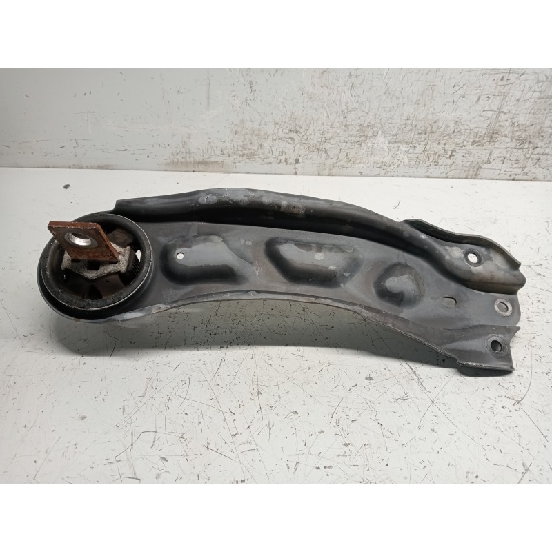 Recambio de brazo suspension superior trasero izquierdo para mercedes clase b (w246) b 180 cdi be (246.200) referencia OEM IAM A