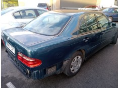 mercedes clase e (w210) berlina del año 2000 2