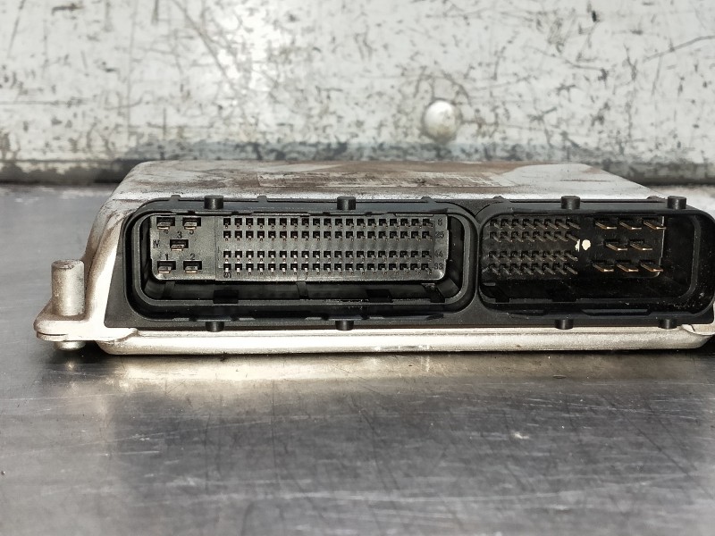 Recambio de centralita motor uce para hyundai accent (lc) crdi gl referencia OEM IAM 0281011811 1039S04484 