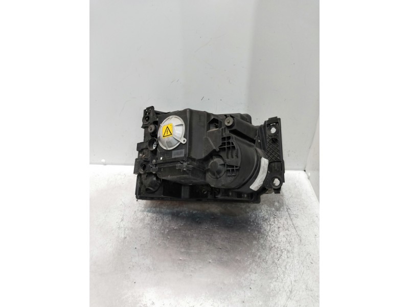 Recambio de faro izquierdo para land rover discovery v6 td s referencia OEM IAM   