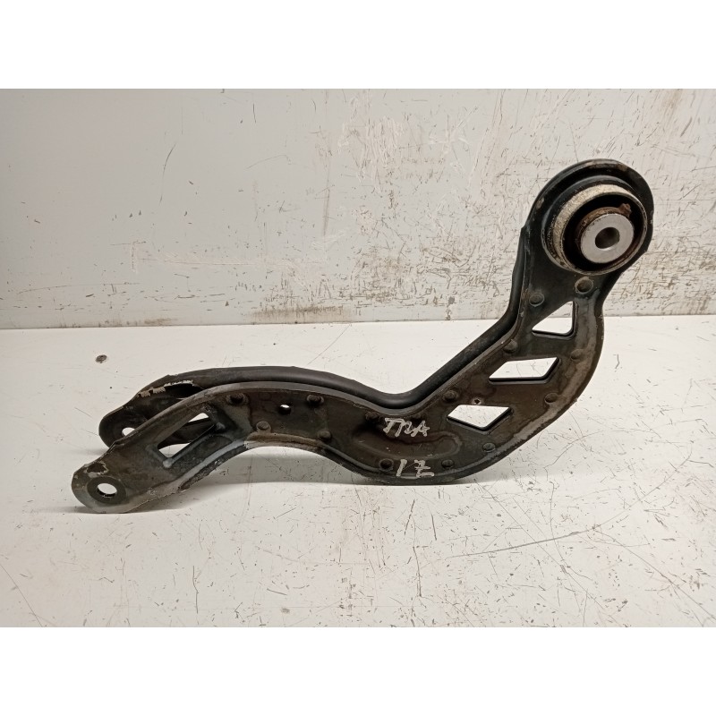 Recambio de brazo suspension superior trasero izquierdo para mercedes clase b (w246) b 180 cdi be (246.200) referencia OEM IAM A