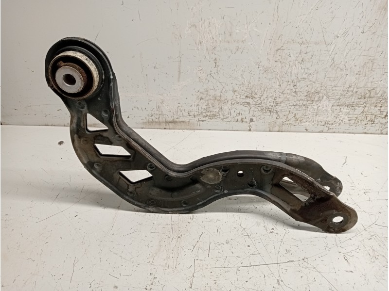 Recambio de brazo suspension superior trasero izquierdo para mercedes clase b (w246) b 180 cdi be (246.200) referencia OEM IAM A
