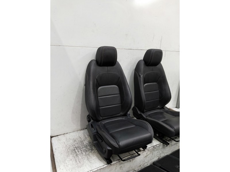 Recambio de juego asientos completo para jaguar f-pace referencia OEM IAM  5P CON TAPIZADOS Recambio de juego asientos completo para jaguar f-pace referencia OEM IAM  5P CON TAPIZADOS