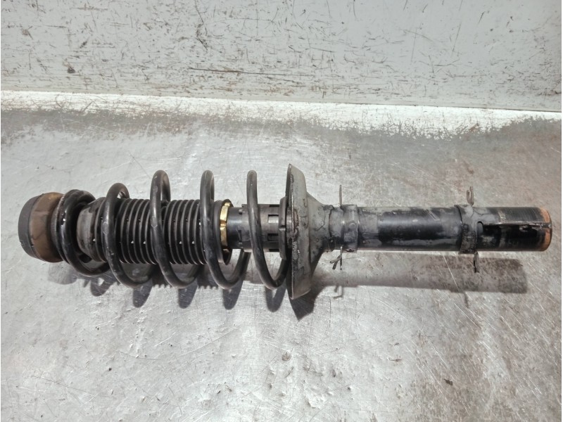 Recambio de amortiguador delantero izquierdo para volkswagen golf iv berlina (1j1) referencia OEM IAM 1J04130315  