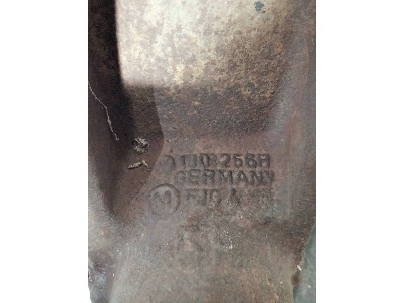 Recambio de mangueta delantera derecha para volkswagen golf iv berlina (1j1) referencia OEM IAM 1J0256H  