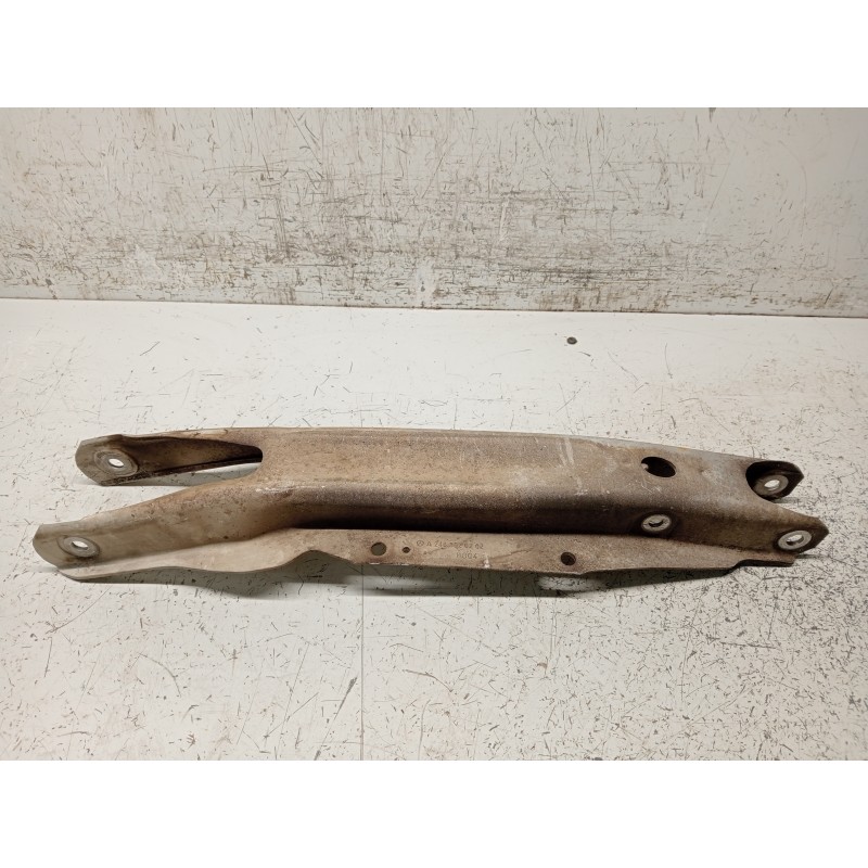 Recambio de brazo suspension inferior trasero derecho para mercedes clase b (w246) b 180 cdi be (246.200) referencia OEM IAM A24
