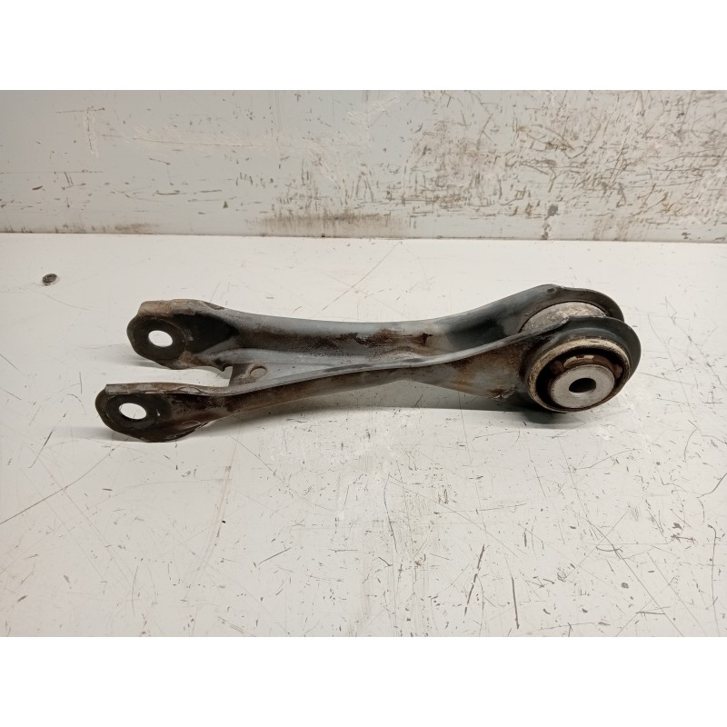Recambio de brazo suspension inferior trasero izquierdo para mercedes clase b (w246) b 180 cdi be (246.200) referencia OEM IAM A