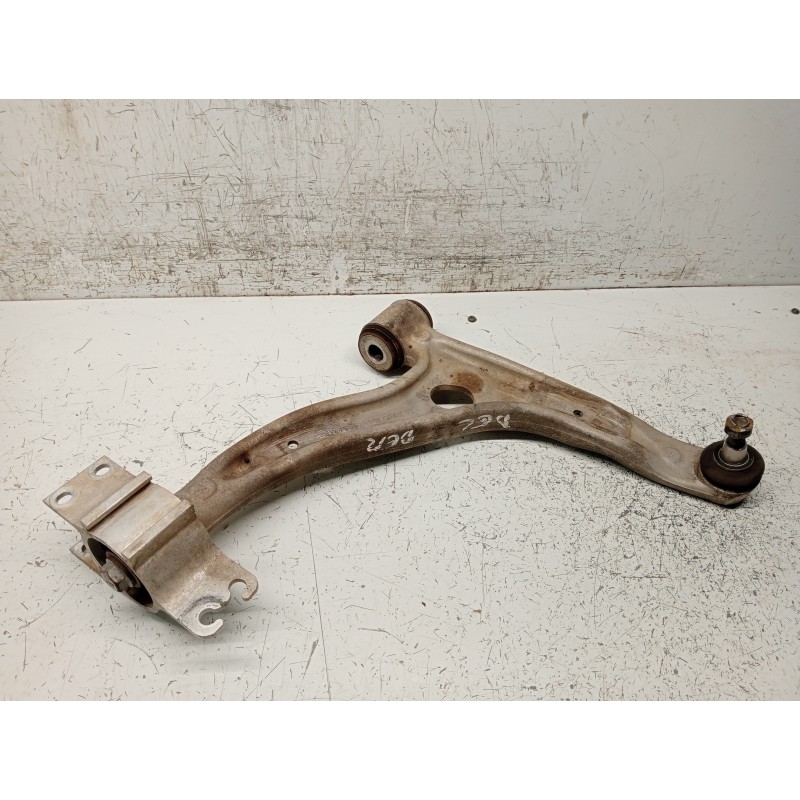 Recambio de brazo suspension inferior delantero derecho para mercedes clase b (w246) b 180 cdi be (246.200) referencia OEM IAM A