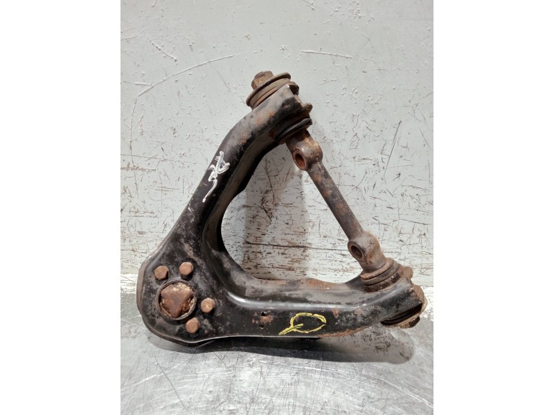 Recambio de brazo suspension superior delantero derecho para nissan terrano/terrano.ii (r20) referencia OEM IAM   