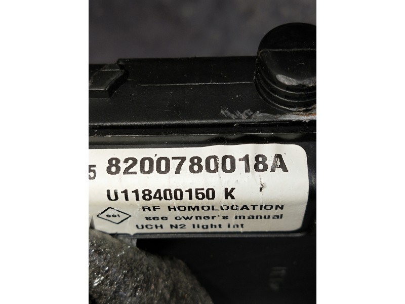 Recambio de modulo electronico para renault megane ii berlina 5p referencia OEM IAM 8200780018A 8200837588 U118400150K