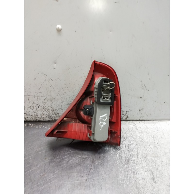 Recambio de piloto trasero izquierdo para renault clio ii fase i (b/cbo) 1.4 alize referencia OEM IAM   