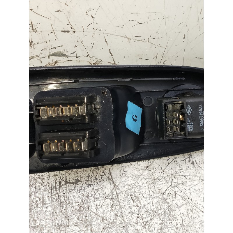 Recambio de mando elevalunas delantero izquierdo para renault clio ii fase i (b/cbo) 1.4 alize referencia OEM IAM   5P