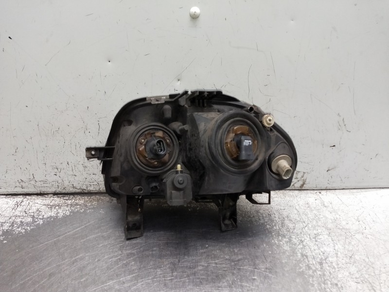 Recambio de faro derecho para renault clio ii fase i (b/cbo) 1.4 alize referencia OEM IAM   